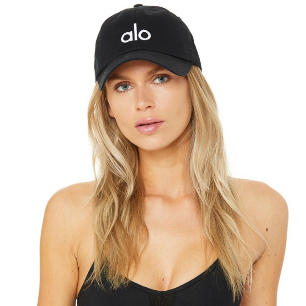 NWT Alo Yoga Off Duty Cap